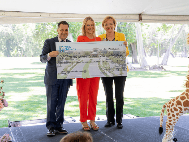 The Guilds present a check supporting Valley Children's